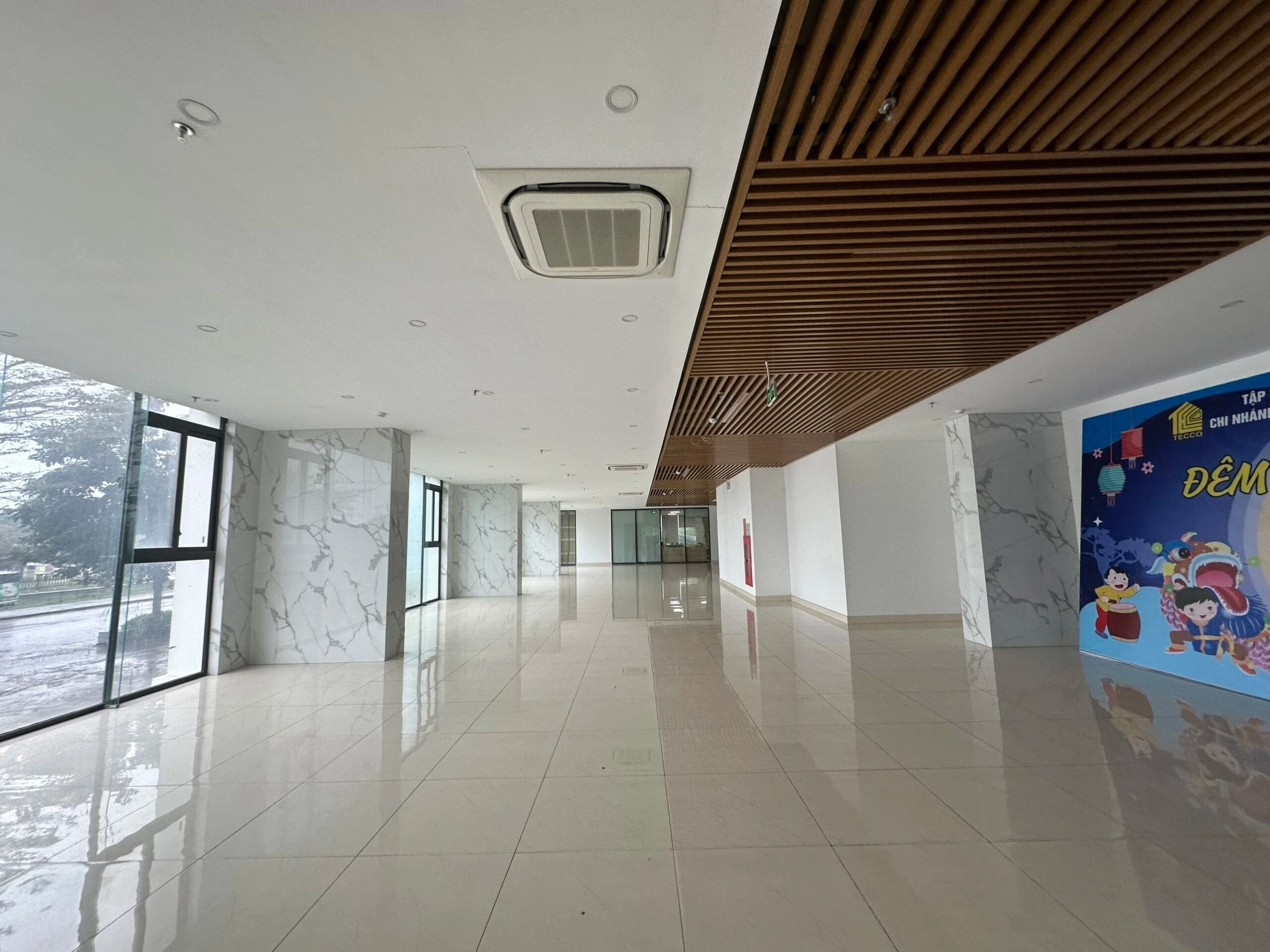 Sảnh cư dân trang bị điều hòa âm trần T2/2024