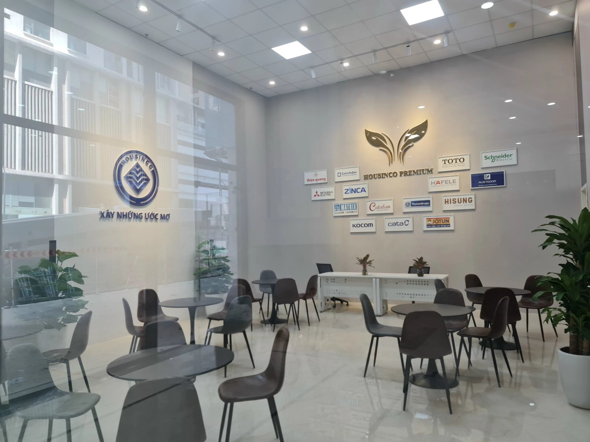 Phòng bán hàng ở Housinco Premium